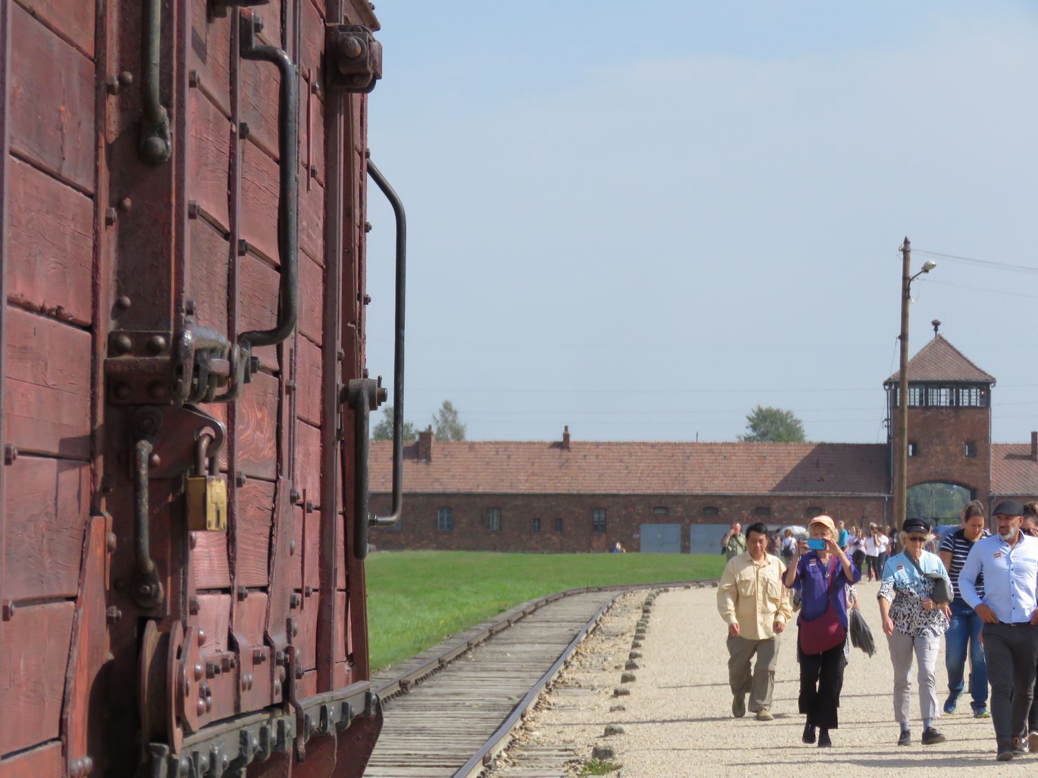 Train Auschwitz-Birkenau