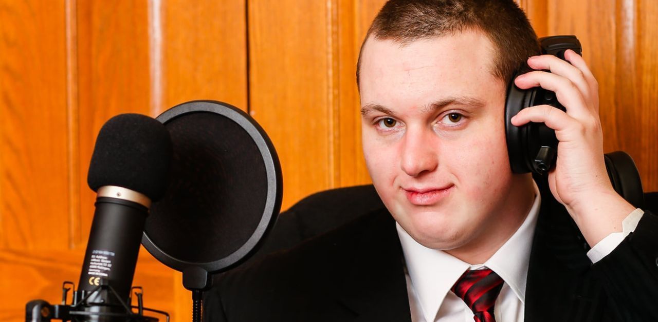 sam-mitchell-autism-story-podcast-bullied-to-broadcaster sam mitchell autism story